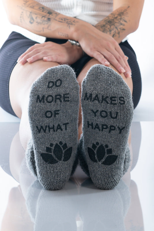 HAPPY - grey
