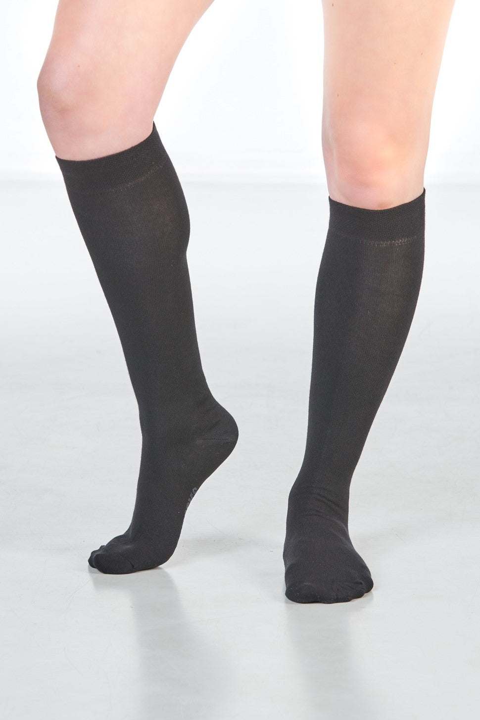 Maxi knee socks - black